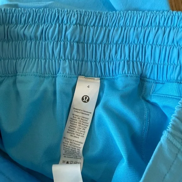 Lululemon Hotty Hot High-Rise Lined Short in Blue Cool - Picture 5 of 5